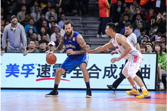  昂热主场完胜克莱蒙展现强大进攻火力