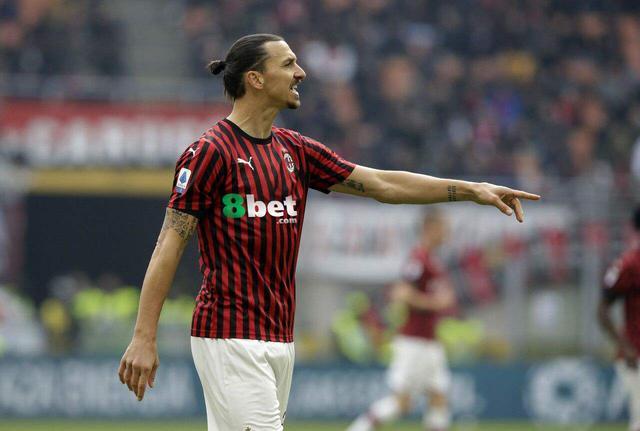  AC米兰客场艰难逼平罗马延续不败金身  